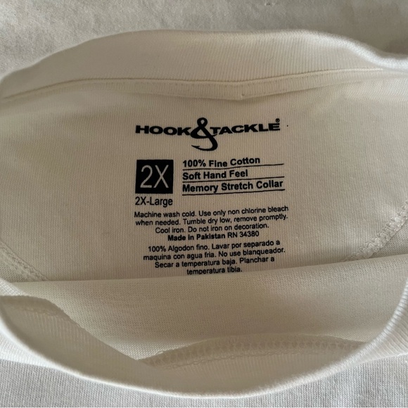 Blue and Green Pelican Tee - Picture 6 of 6